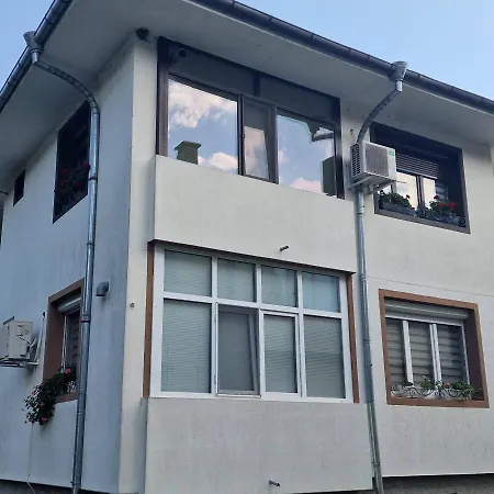 아파트 Z-apartment In *