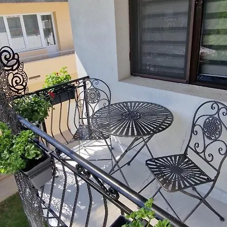 Z-apartment In
